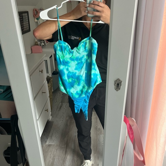 Zara bodysuit - Picture 2 of 2